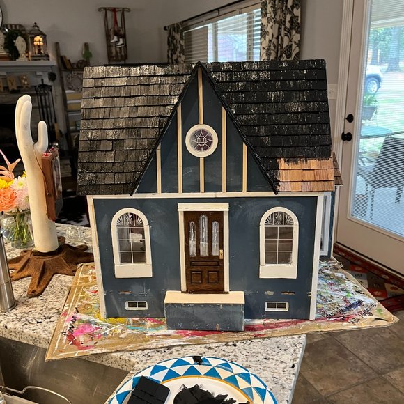 DOLL HOUSE RENO DONE! - Picture 5 of 17